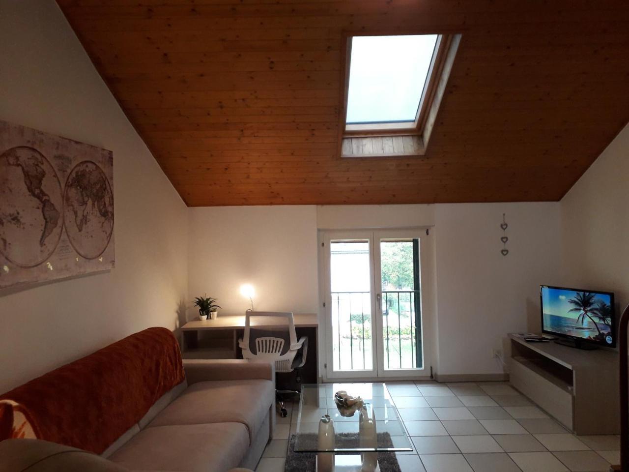 Holidays Homes Il Folletto Quartino Eksteriør bilde
